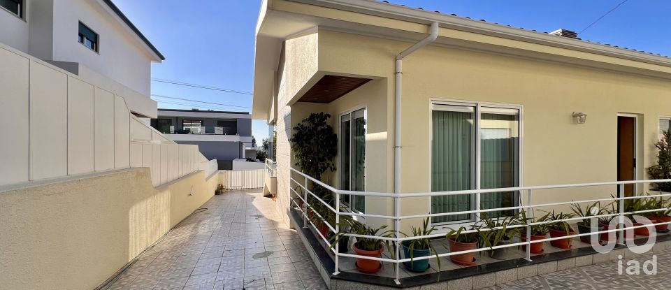 Moradia T3 em Nogueira e silva escura de 193 m²