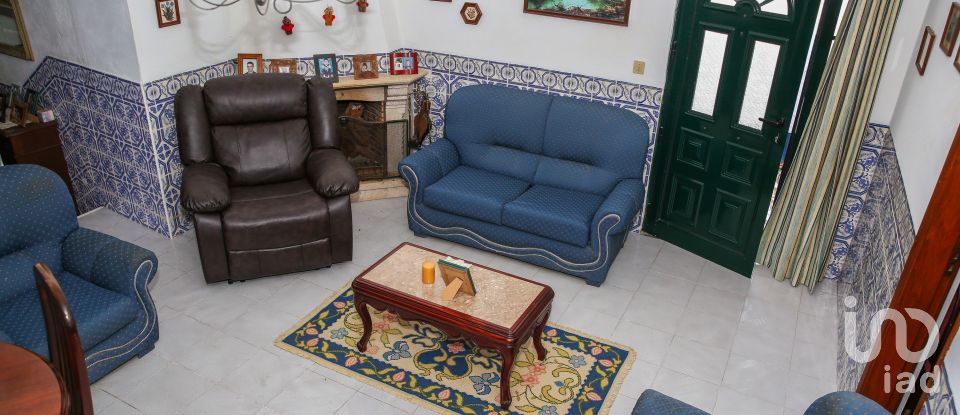 Moradia T3 em Tó de 83 m²