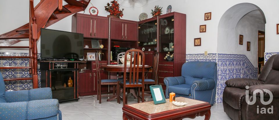 Moradia T3 em Tó de 83 m²