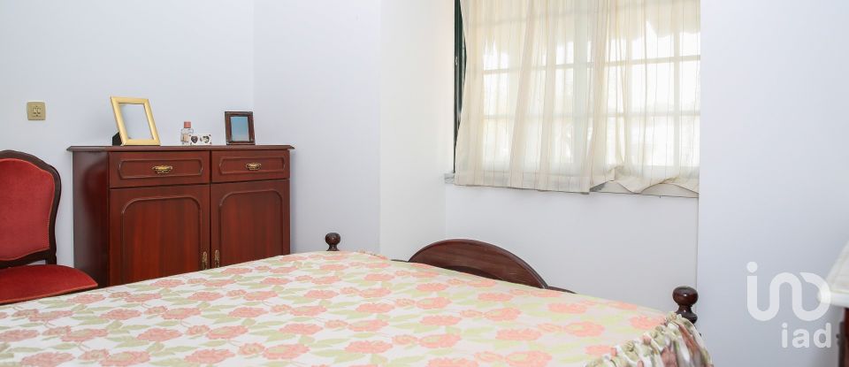 Moradia T3 em Tó de 83 m²