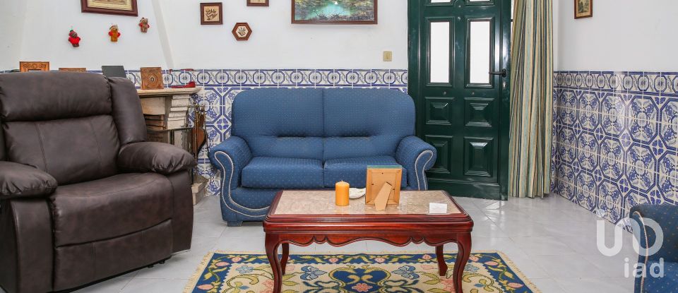 Moradia T3 em Tó de 83 m²