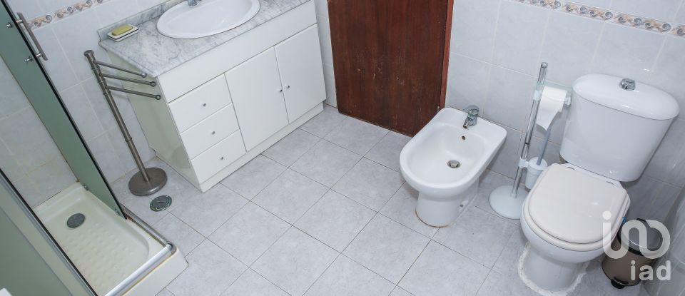 Moradia T3 em Tó de 83 m²