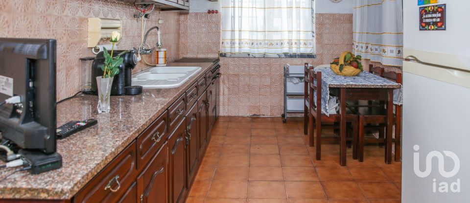 Moradia T3 em Tó de 83 m²