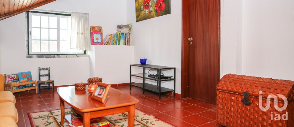 Moradia T3 em Tó de 83 m²