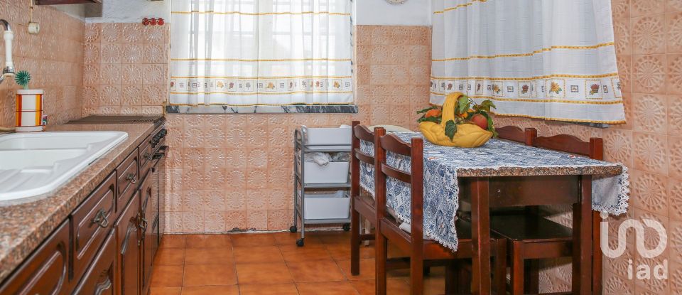 Moradia T3 em Tó de 83 m²