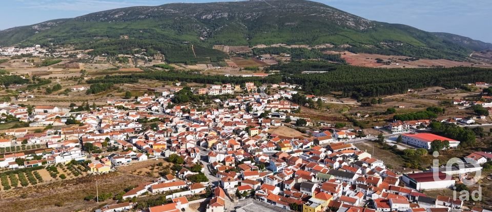 Moradia T3 em Tó de 83 m²