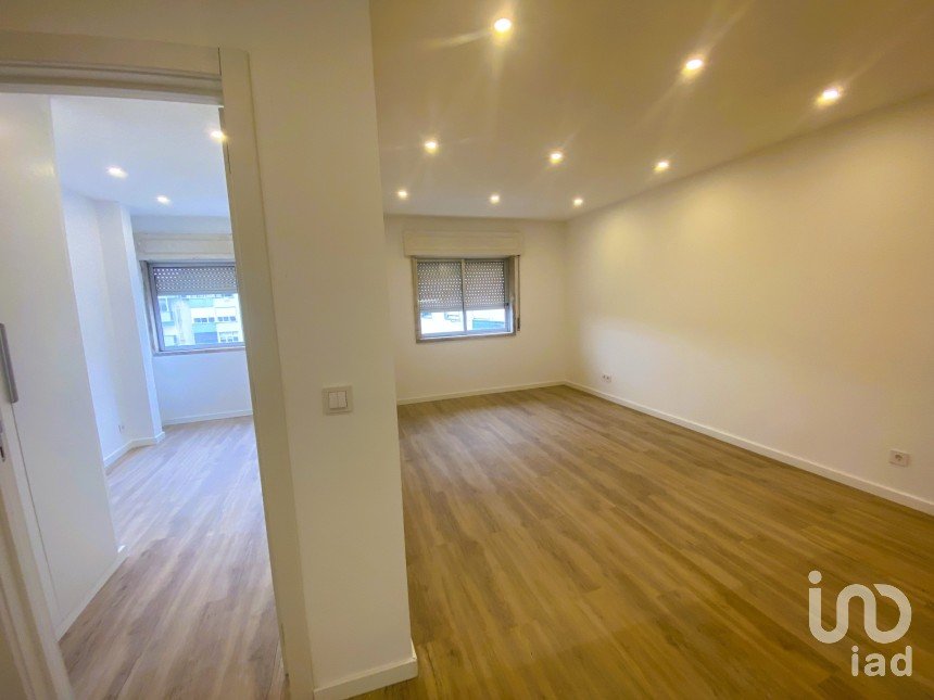 Apartamento T3 em Agualva de 88 m²