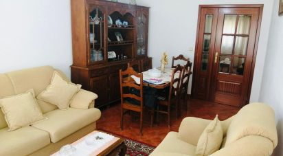 Maison T3 à Lombo de 219 m²