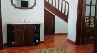 Maison T3 à Lombo de 219 m²