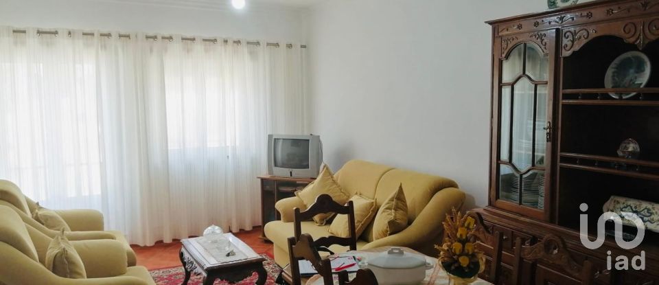 Moradia T3 em Lombo de 219 m²