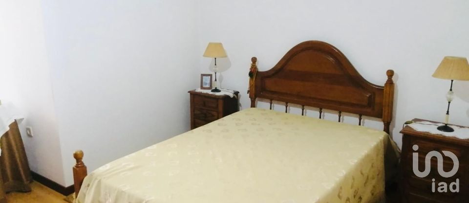 Moradia T3 em Lombo de 219 m²