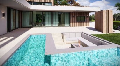 House T4 in Quinta do Conde of 248 m²