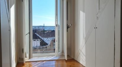 Apartment T2 in Santa Maria Maior of 44 m²