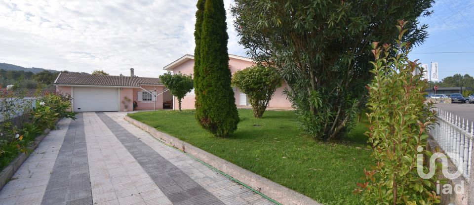 Moradia T3 em Arrifana de 228 m²