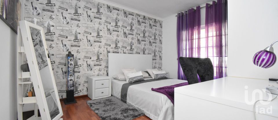 Moradia T3 em Arrifana de 228 m²