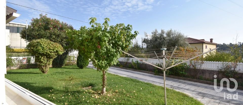 Moradia T3 em Arrifana de 228 m²