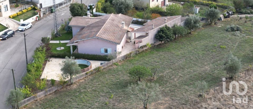 Moradia T3 em Arrifana de 228 m²