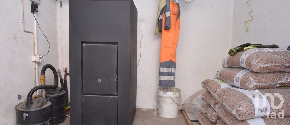 Moradia T3 em Arrifana de 228 m²