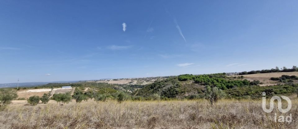 Terreno em Abitureiras de 17 600 m²