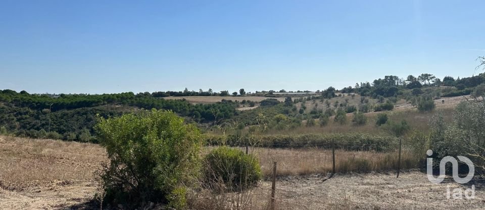 Terreno em Abitureiras de 17 600 m²