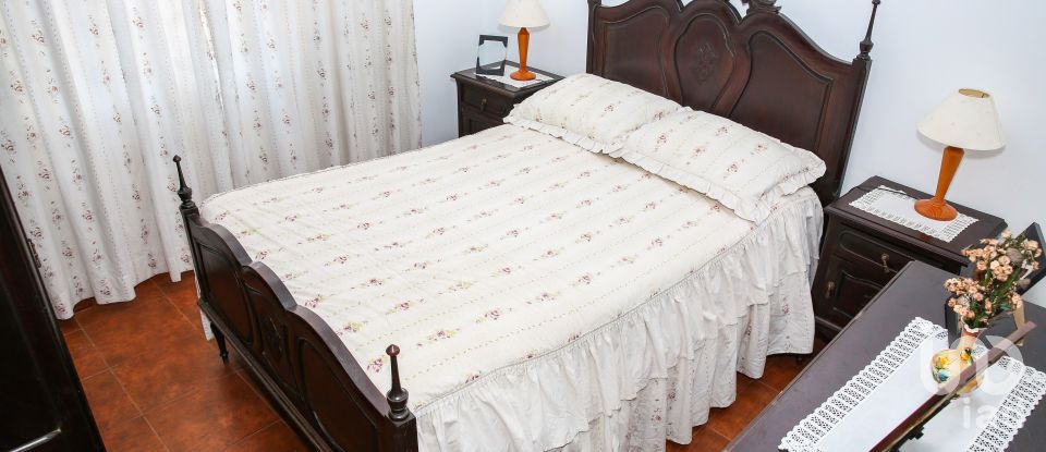 Moradia T2 em Aldeia Galega da Merceana e Aldeia Gavinha de 85 m²