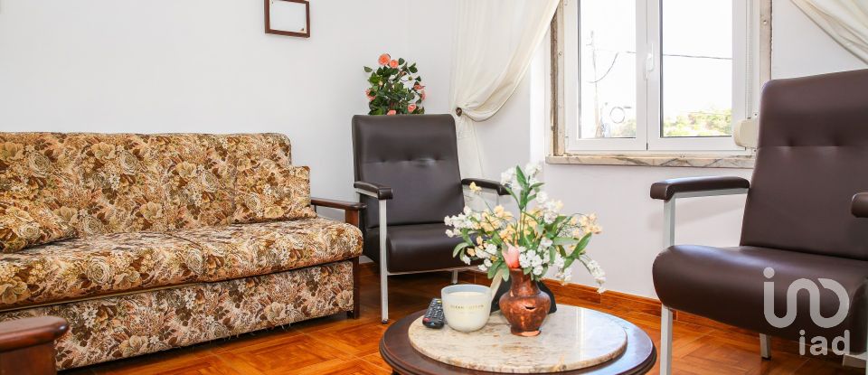 Moradia T2 em Aldeia Galega da Merceana e Aldeia Gavinha de 85 m²