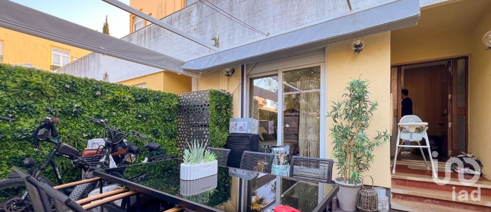 Building in Quarteira of 74 m²