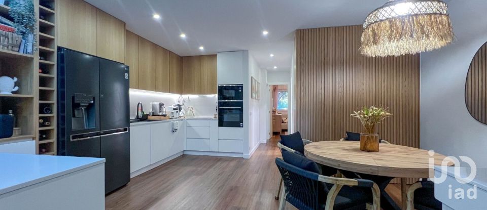 Building in Quarteira of 74 m²