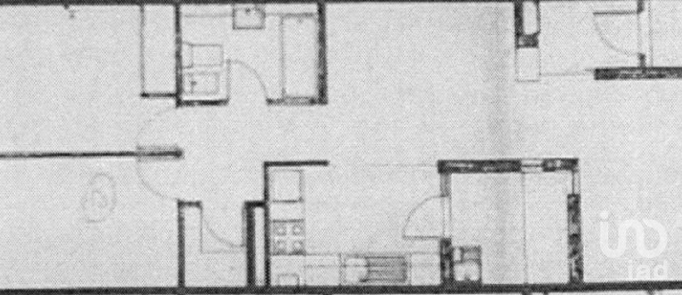 Building in Quarteira of 74 m²