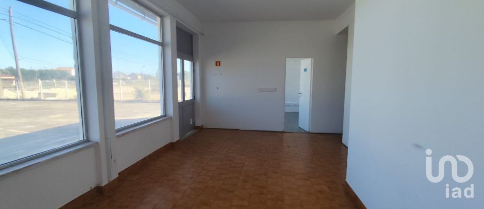 Hangar à Aveiras de Baixo de 210 m²