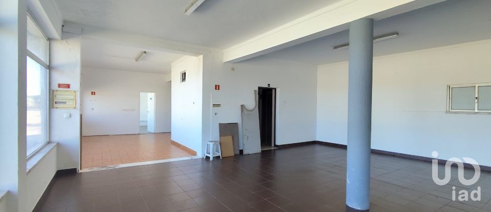 Hangar à Aveiras de Baixo de 210 m²