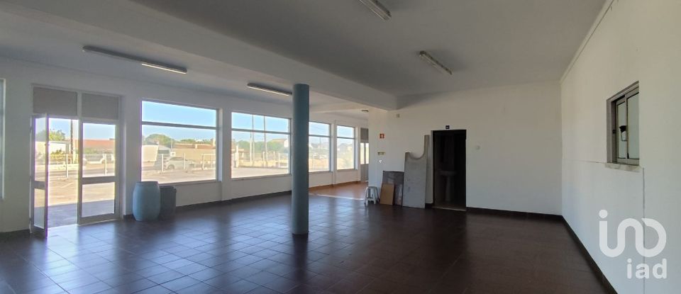 Hangar à Aveiras de Baixo de 210 m²