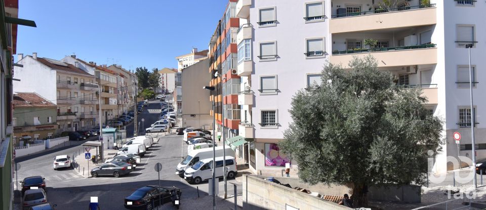 Apartamento T2 em Alverca do Ribatejo e Sobralinho de 80 m²