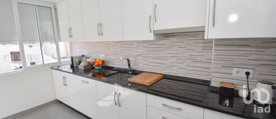 Apartamento T2 em Alverca do Ribatejo e Sobralinho de 80 m²