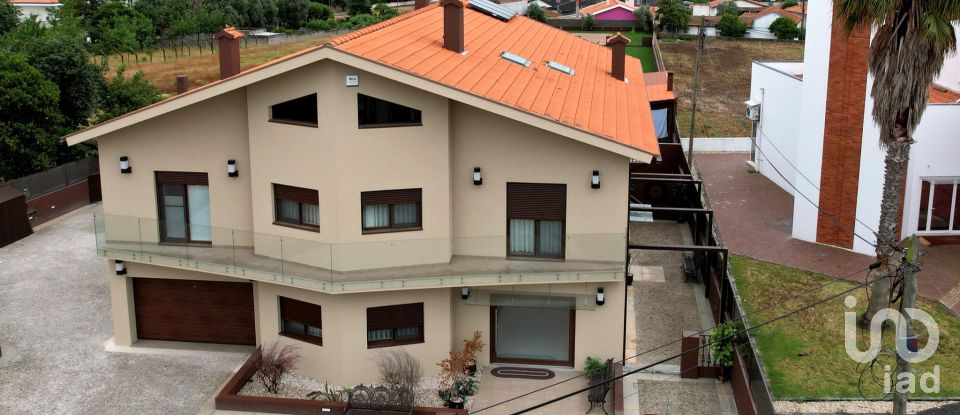 Moradia T7 em Oliveira do Bairro de 850 m²