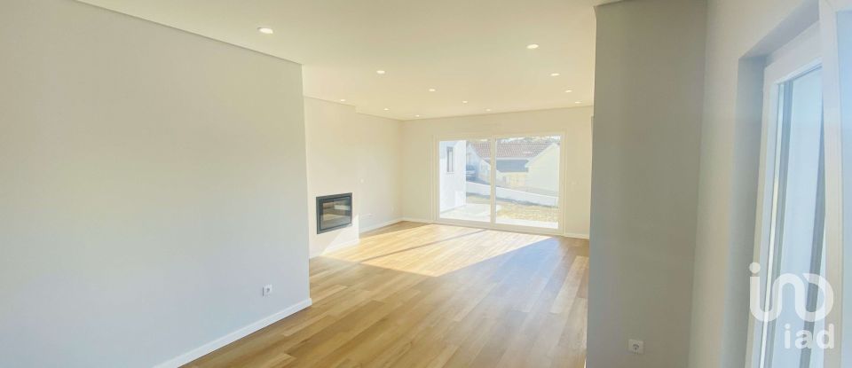 Maison T5 à Santo Isidoro de 232 m²