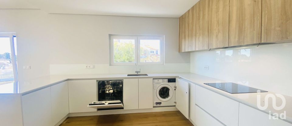 Maison T5 à Santo Isidoro de 232 m²