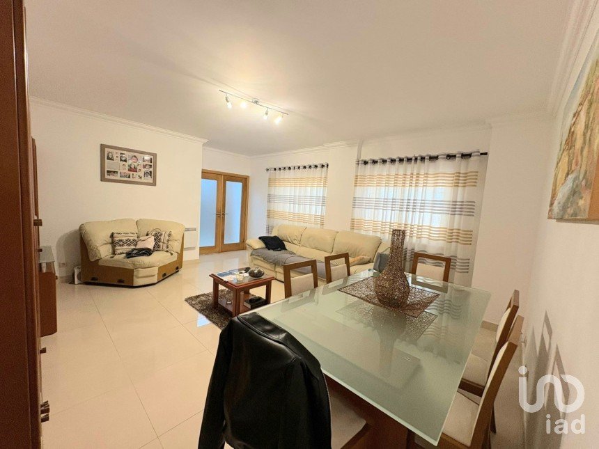 Apartamento T2 em Agualva E Mira-Sintra de 88 m²