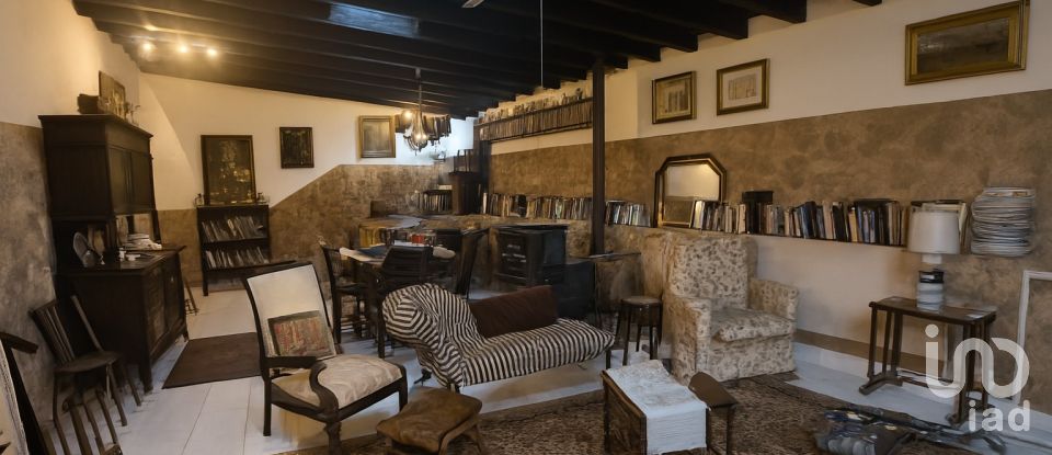 Moradia térrea T2 em Caldas da Rainha - Nossa Senhora do Pópulo, Coto e São Gregório de 273 m²