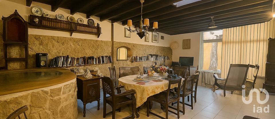 Moradia térrea T2 em Caldas da Rainha - Nossa Senhora do Pópulo, Coto e São Gregório de 273 m²