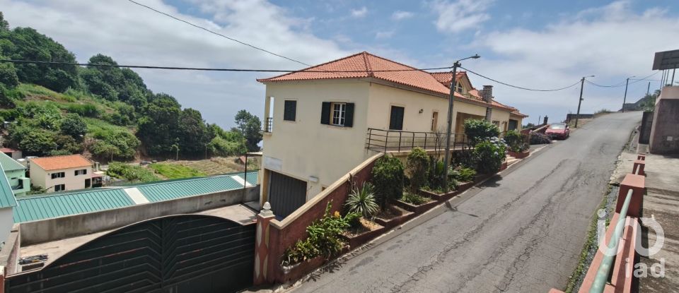 Moradia T3 em Canhas de 248 m²