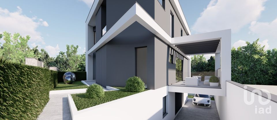 Moradia T3 em Mexilhoeira Grande de 190 m²