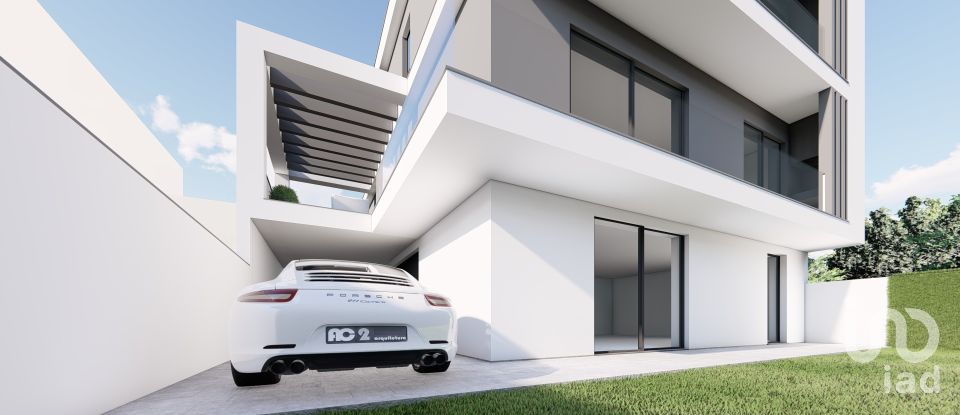 Moradia T3 em Mexilhoeira Grande de 190 m²