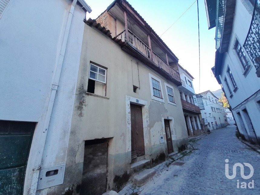 Casa / moradia T2 em Unhais da Serra de 142 m²