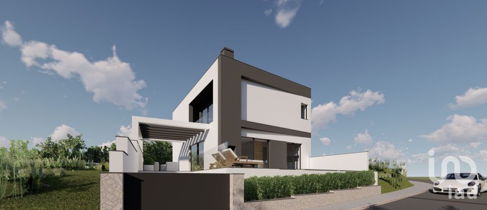 Moradia T3 em Mexilhoeira Grande de 185 m²