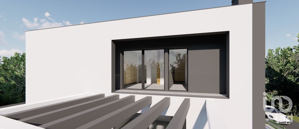 Moradia T3 em Mexilhoeira Grande de 185 m²