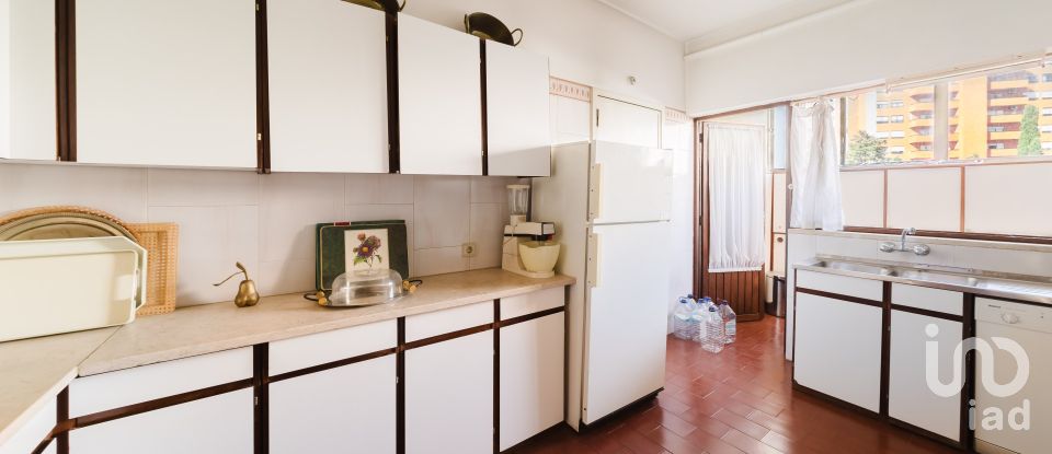 Apartamento T4 em Algés, Linda-a-Velha e Cruz Quebrada-Dafundo de 139 m²