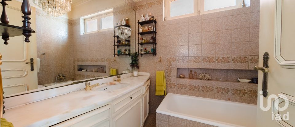 Apartamento T4 em Algés, Linda-a-Velha e Cruz Quebrada-Dafundo de 139 m²