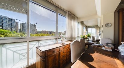 Apartment T4 in Algés, Linda-a-Velha e Cruz Quebrada-Dafundo of 139 m²