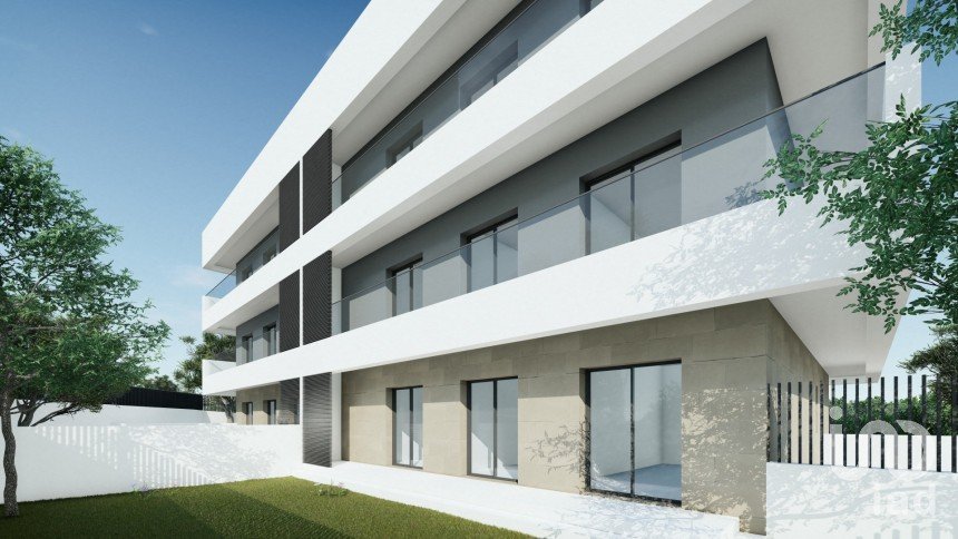 Apartamento T3 em Mexilhoeira Grande de 229 m²